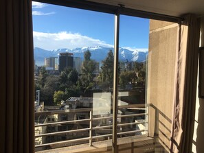 Loft | 1 bedroom, blackout drapes, iron/ironing board, free WiFi - Amistar Apartments (Santiago)