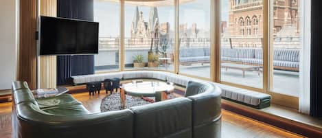 Ropa de cama de alta calidad y minibar