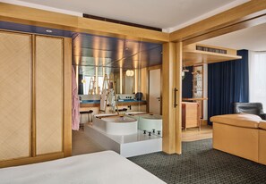 Suite (Spot) | Premium bedding, minibar, in-room safe, desk - The Standard London (London)