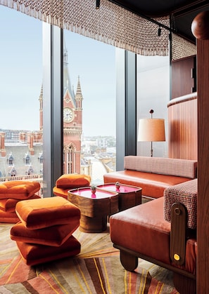 5 间酒吧/酒廊、天台酒吧