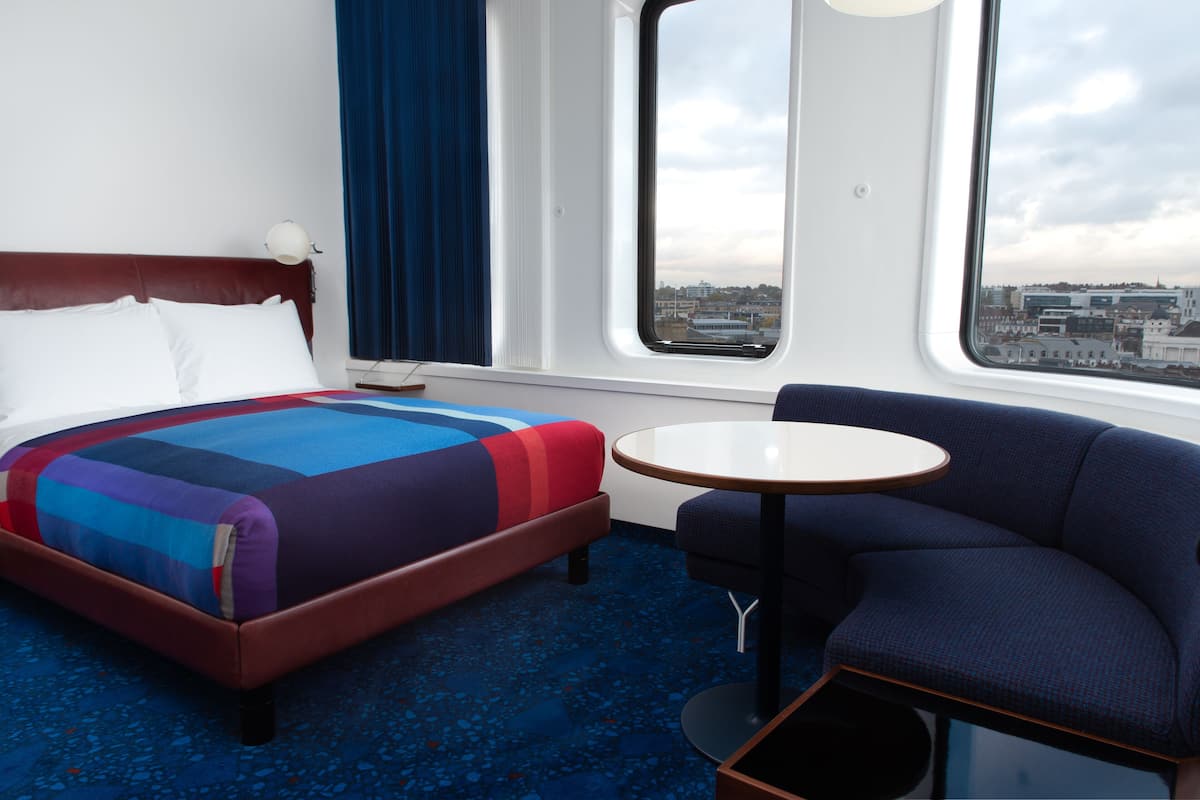 Premium bedding, minibar, in-room safe, desk