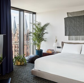 Premium bedding, minibar, in-room safe, desk - The Standard London (London)