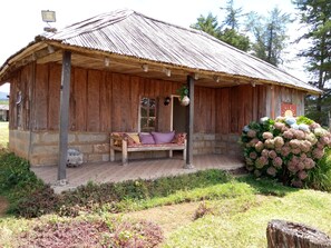 Terrace/patio - Castle Forest Lodge (Kimunye)