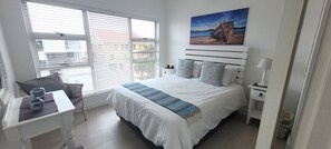 3 quartos, cofres nos quartos, ferros/tábuas de passar roupa