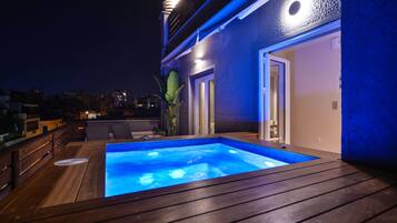 Suite with Panoramic Acropolis & Lycabettus View and Hot Tub | Terrace/patio