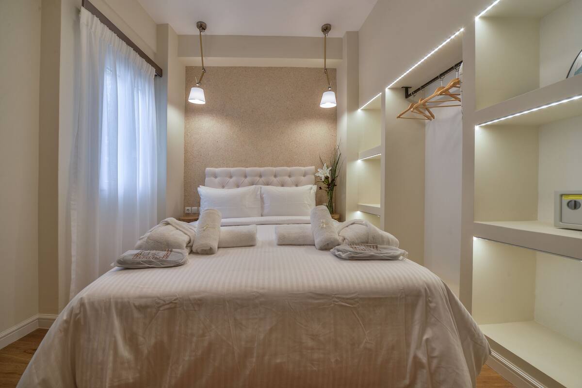 hypo-allergenic bedding, minibar, in-room safe, individually decorated