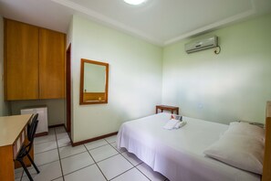 Room - Hotel Metropolitano (Coronel Fabriciano)