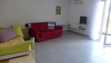 تلفزيون، مشغل دي في دي، كُتُب