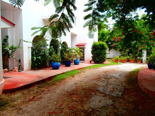 Myriam and Frank Residence