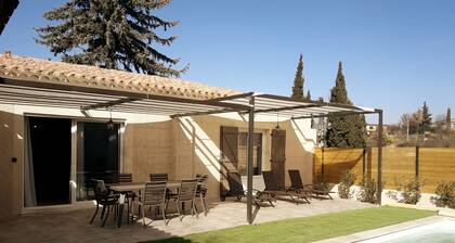 Air-conditioned detached villa with private heated pool and balneotherapy