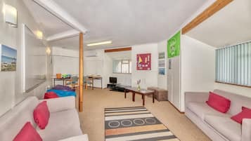 Télévision à écran plat