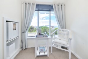 Economy Double Room | Premium bedding, minibar, in-room safe, laptop workspace - Mermaid Guest House (Struisbaai)