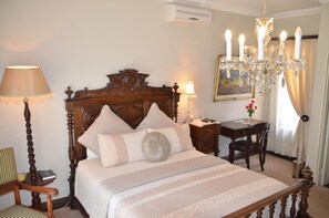 Premium bedding, down duvets, desk, free WiFi