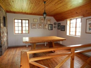 The Lodge (5) | Servicio de comidas en la habitación