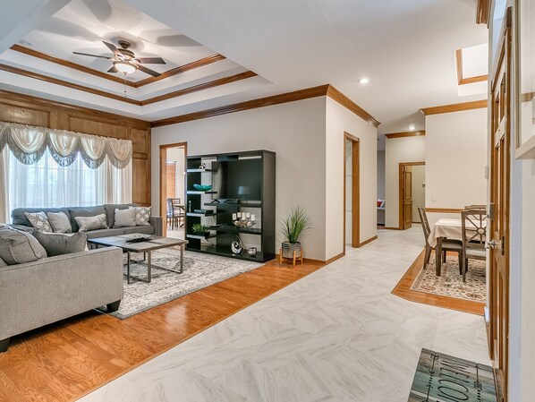 Smart TV, fireplace, books