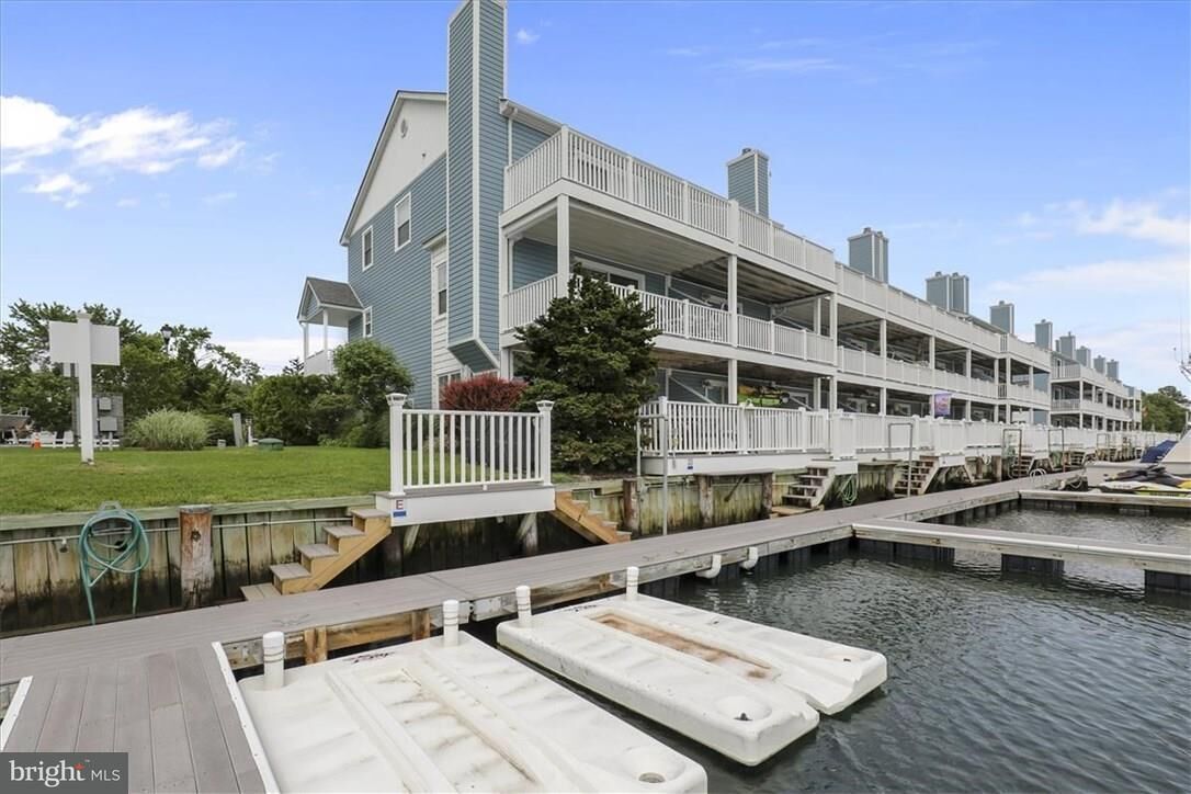 Escape! WATERFRONT Ocean View home 