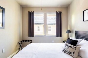 2 Schlafzimmer, Schreibtisch, Bügeleisen/Bügelbrett, kostenloses WLAN