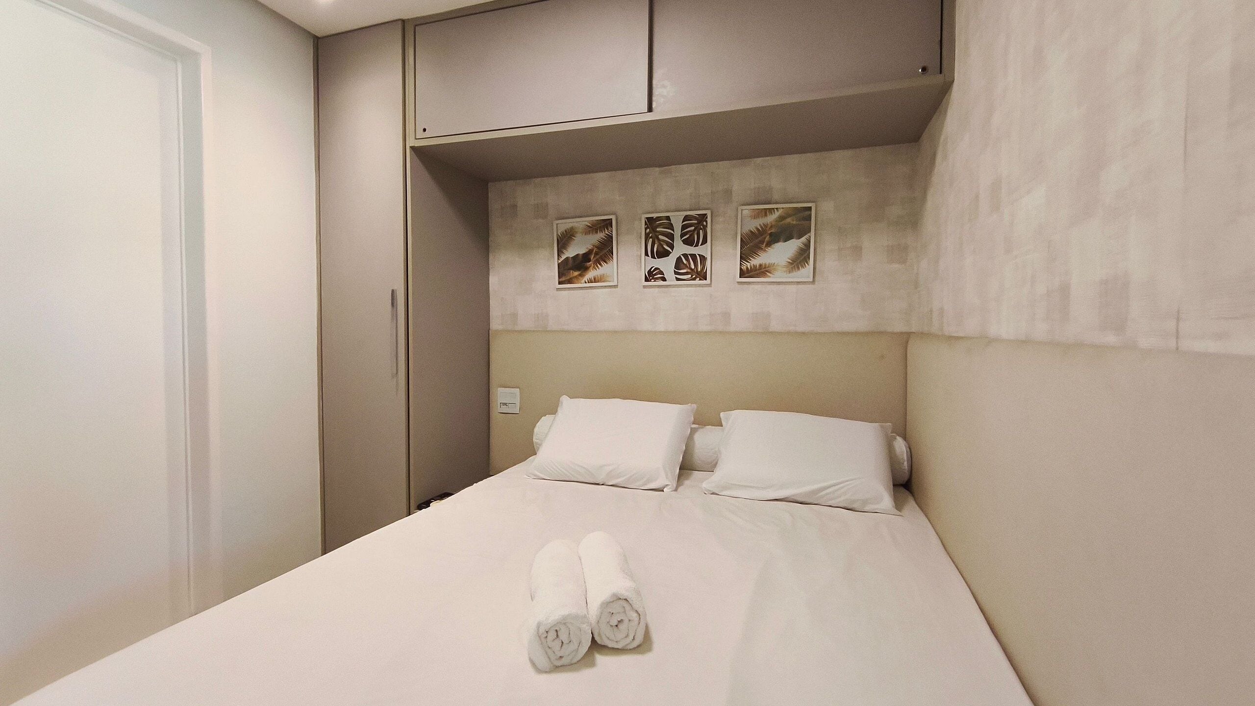 Classic Apartment | Individually decorated, individually furnished, blackout drapes