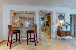 Interior - Bay D Townhouse With Roof Top Jacuzzi and Sea Views (Carvoeiro)