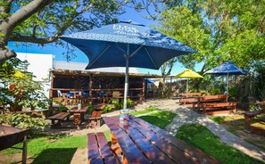 Restaurant - Maggie May House Boat (Colchester)