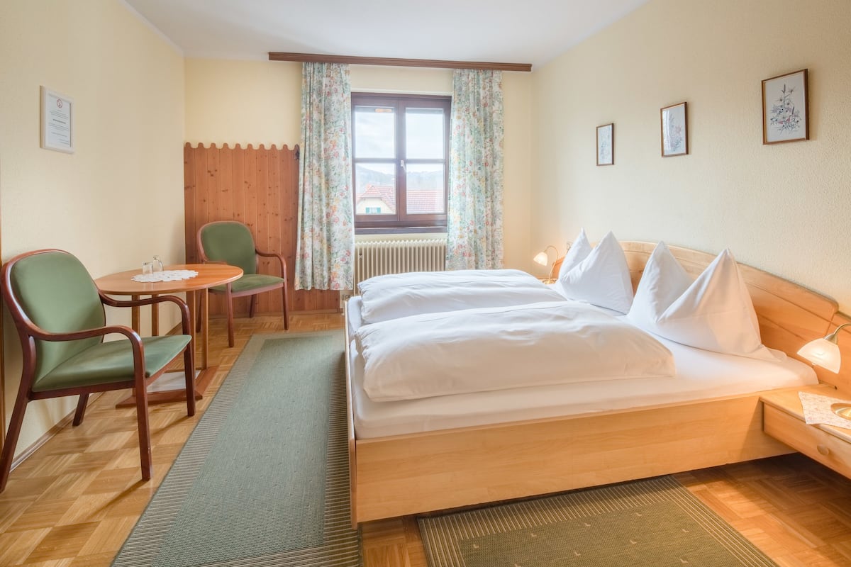Classic-Doppelzimmer | Schallisolierte Zimmer, kostenloses WLAN, Bettwäsche