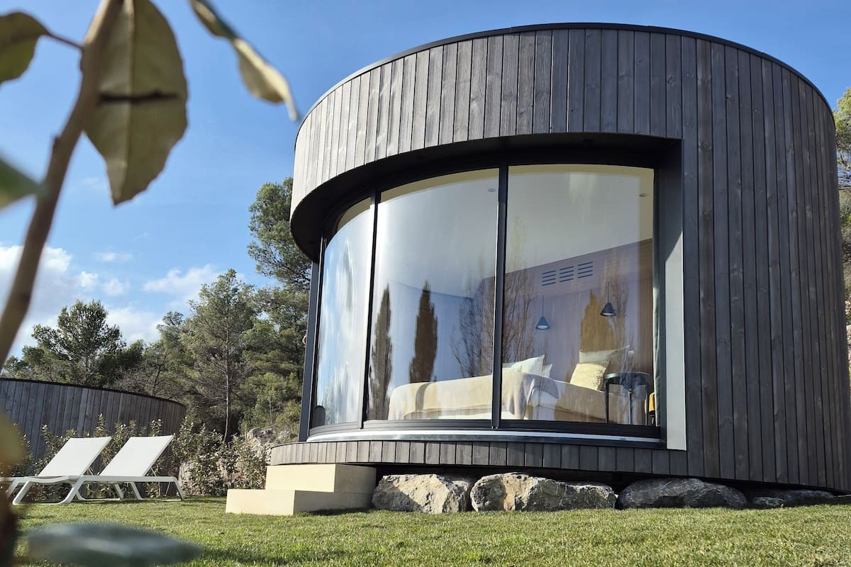 Habitación de diseño | Minibar, caja fuerte, decoración individual y mobiliario individual