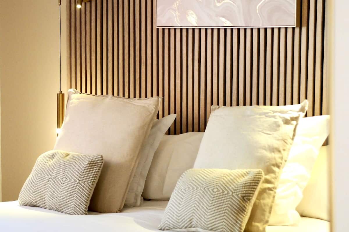 minibar, in-room safe, individually decorated, individually furnished