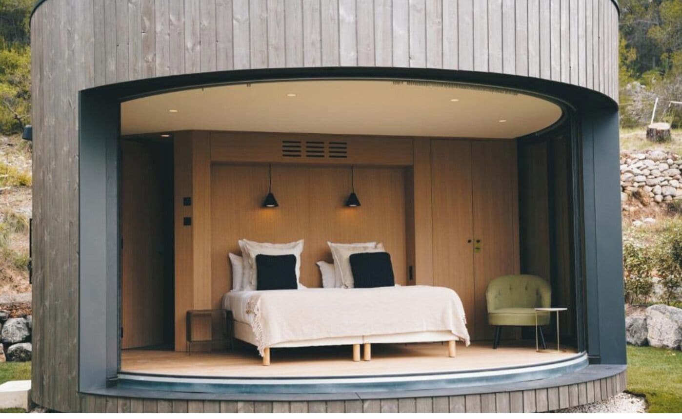 Habitación de diseño | Minibar, caja fuerte, decoración individual y mobiliario individual