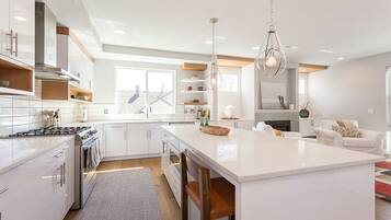 Rumah Premium, Beberapa Tempat Tidur, Bebas Asap Rokok | Dapur pribadi