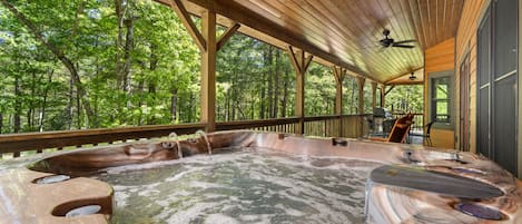 Baignoire à remous extérieure