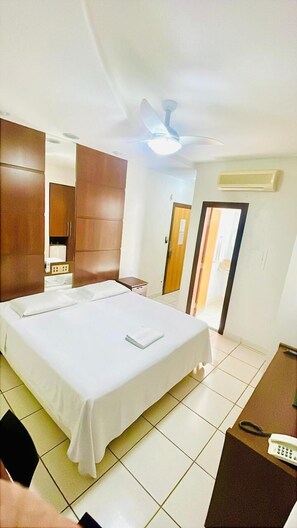 Rom – standard | Allergitestet sengetøy, minibar, skrivebord og blendingsgardiner