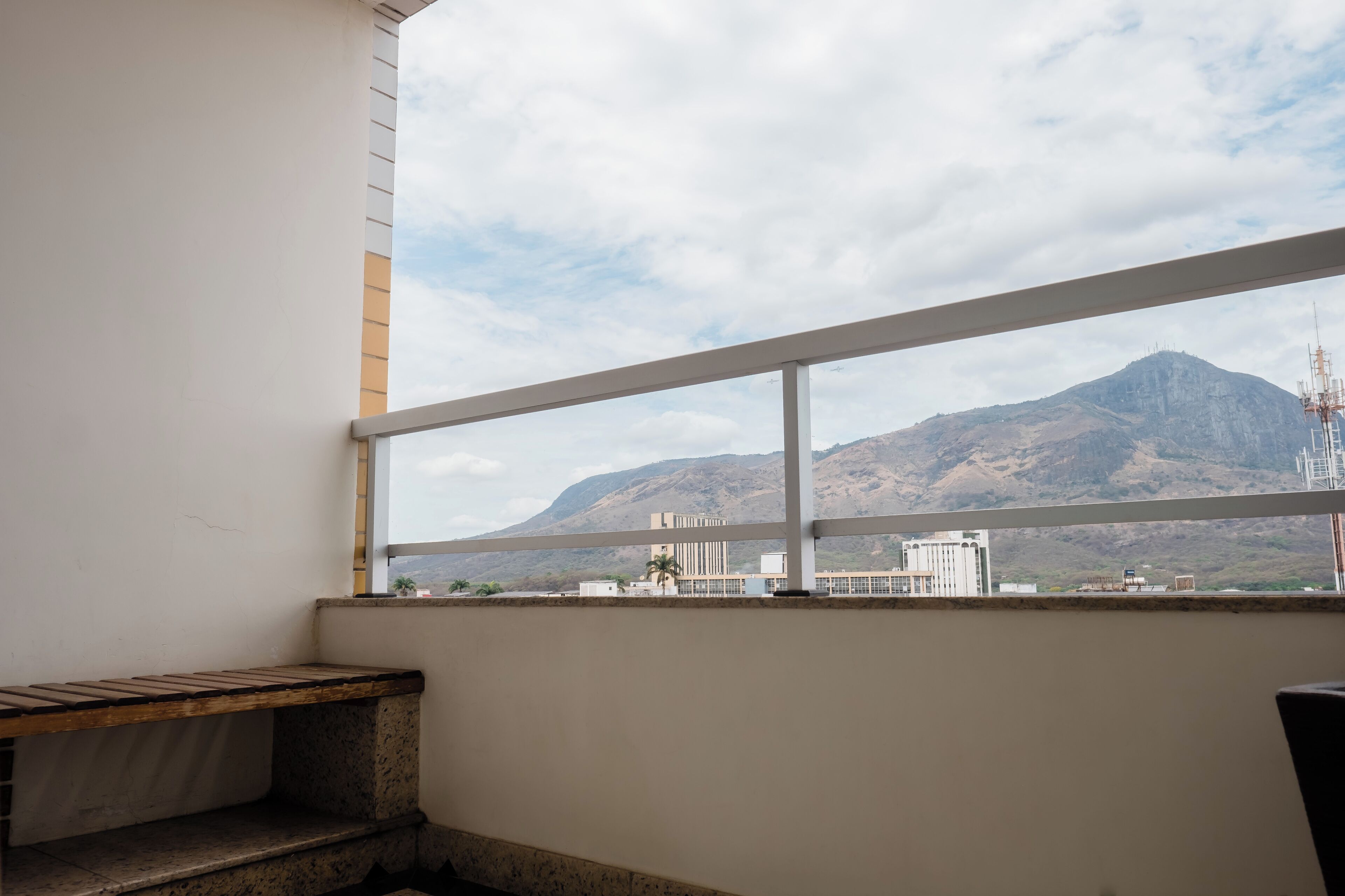 Quarto quádruplo presidencial, 2 quartos, banheira de hidromassagem, vista para a montanha | Roupas de cama antialérgicas, frigobar, escrivaninha, cortinas blackout