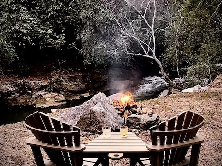 Property grounds. Chauga River - The Guest House - Private - Secluded