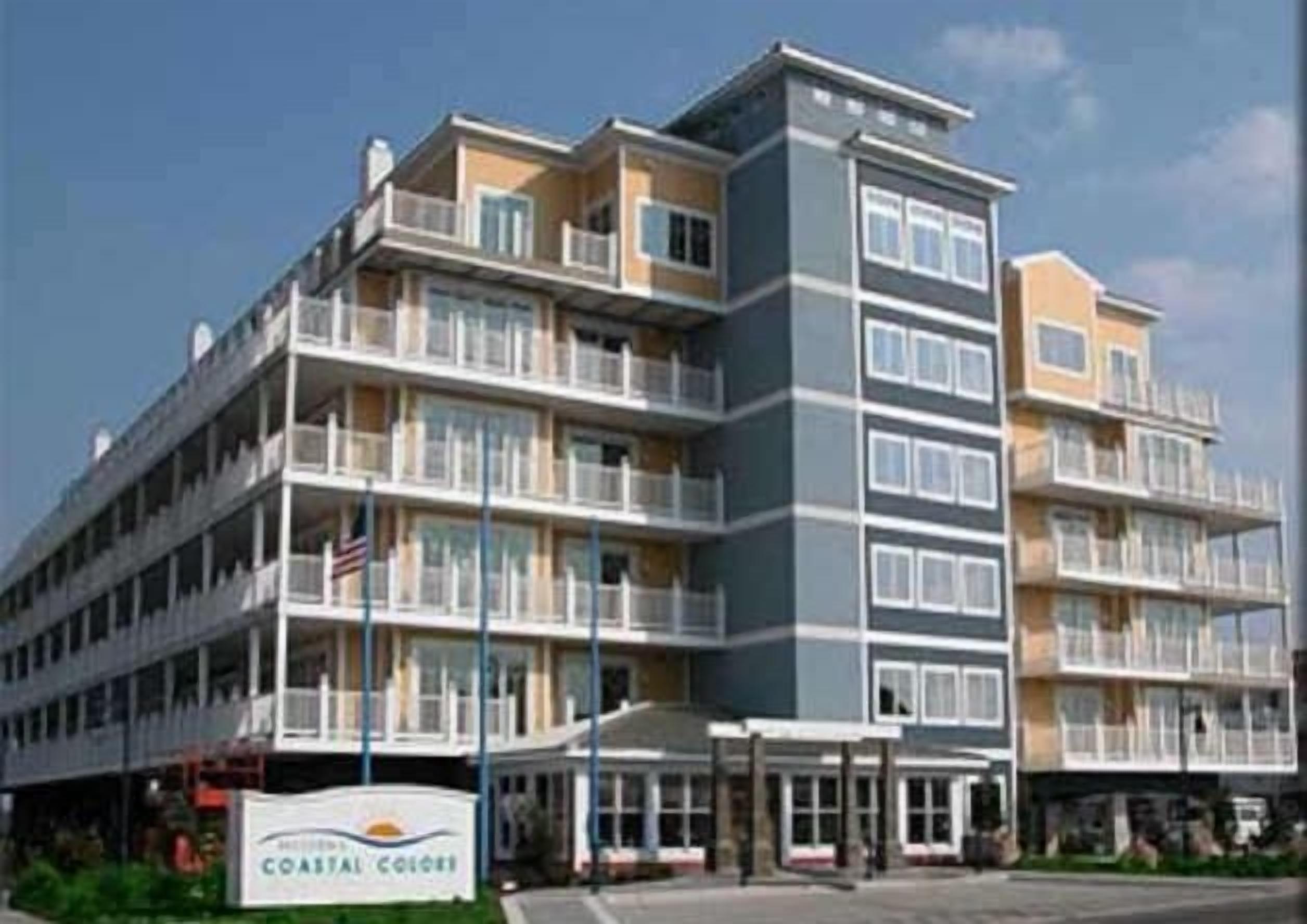 Beautiful End Unit, Upscale Condo With Ocean And Bay Views, Beach Block