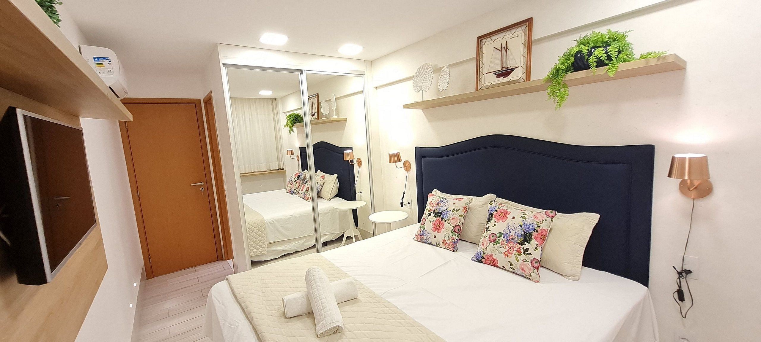 Apartemen | 2 kamar tidur, Wi-Fi gratis, dan didekorasi berbeda-beda