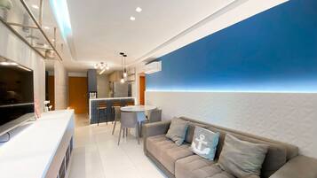 Family Apartment, Pool View | Living area