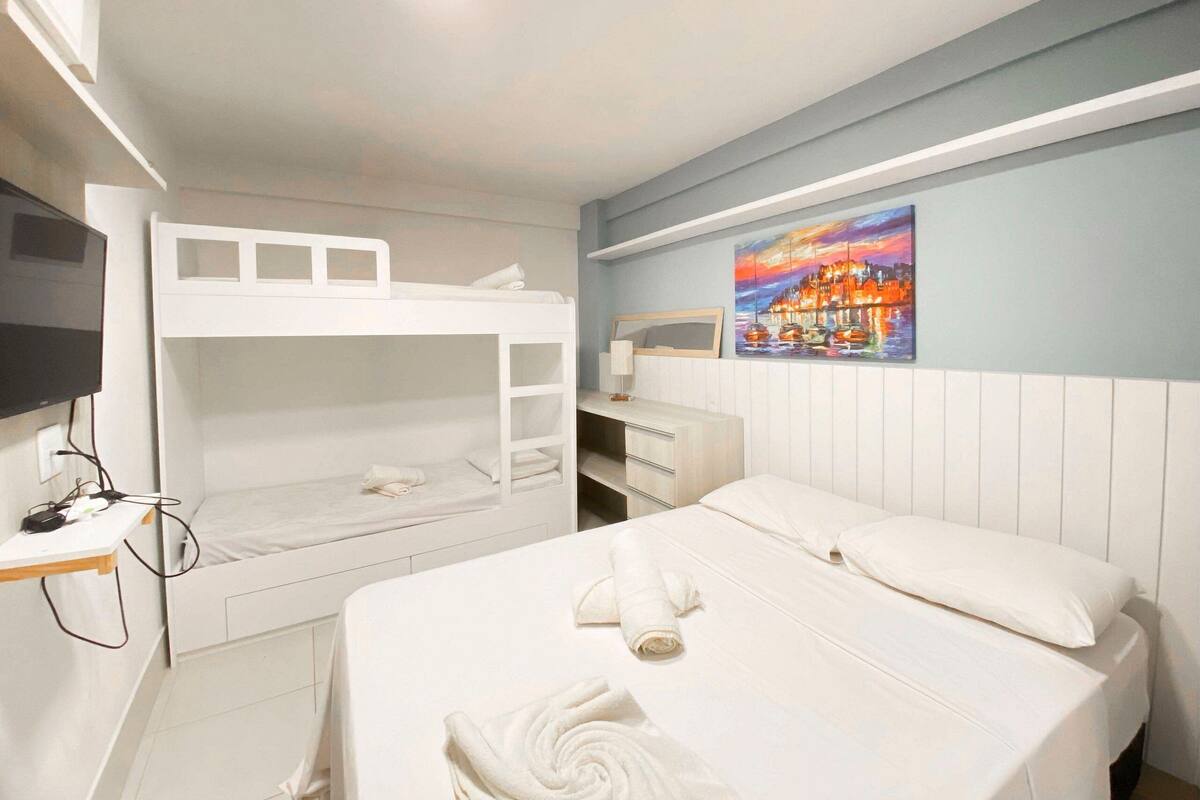 Familieleilighet, bassengutsikt | 2 soverom, individuelt dekorert og individuelt innredet