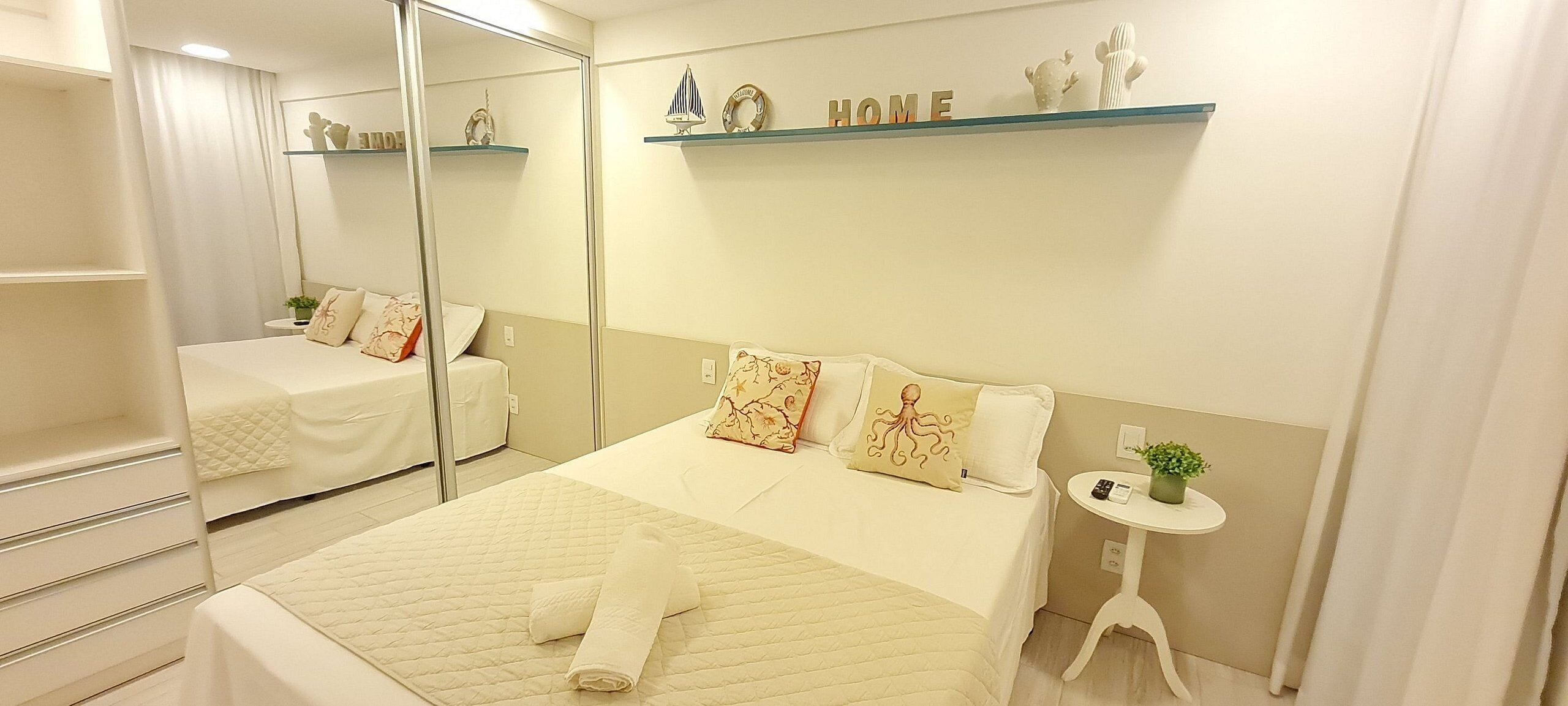 Familieleilighet, bassengutsikt | 2 soverom, individuelt dekorert og individuelt innredet