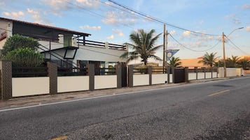 Fachada da propriedade
