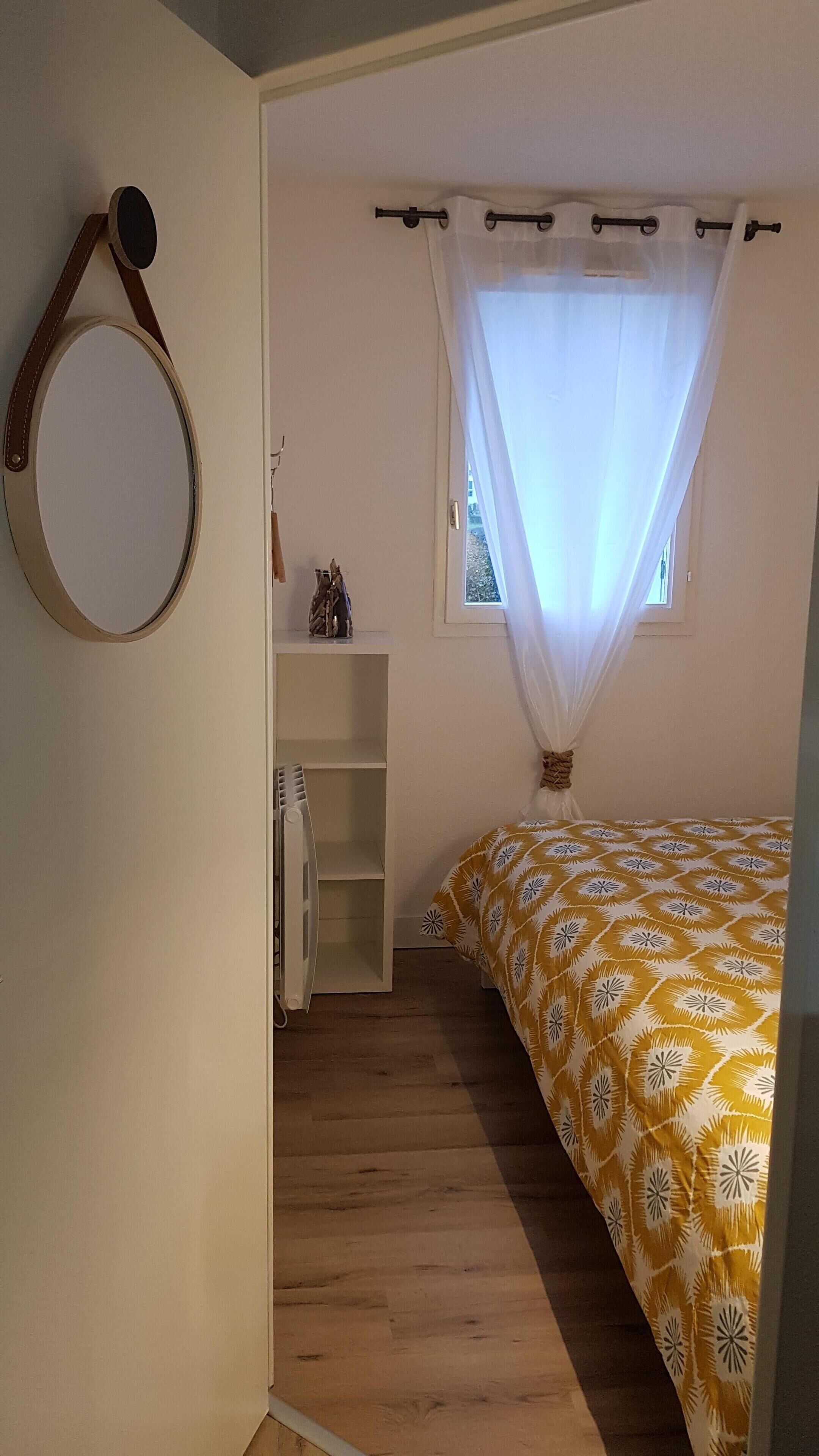 1 bedroom, iron/ironing board, bed sheets