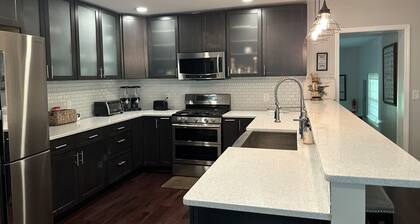 Tastefully decorated French Country Cottage on a horse farm with RV/Boat hookup