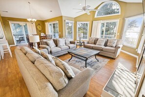 TV, DVD player, foosball, table tennis - 1537 - Carolina Sunset, Amazing Sunsets. Sound Views. Private Pool. (Corolla)