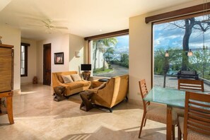 TV, DVD player, stereo, offices - Exquisite Hilltop Villa with Luxurious Modern Design, Sweeping Ocean Views & Sparkling Infinity Pool (Playa Flamingo)