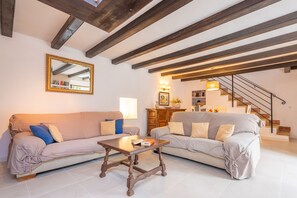 TV, fireplace - CAN FERRER - Villa with private pool in POLLENÇA. Free WiFi (Pollença)