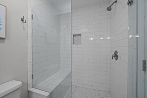 Shower, towels