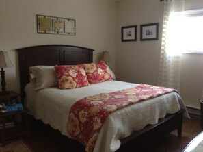 3 makuuhuonetta, silitysrauta/-lauta, Wi-Fi, vuodevaatteet