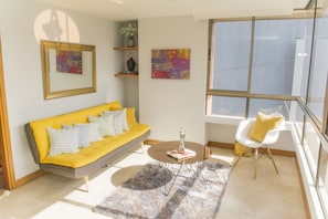 Comfort-Apartment | Wohnzimmer | Flachbildfernseher
