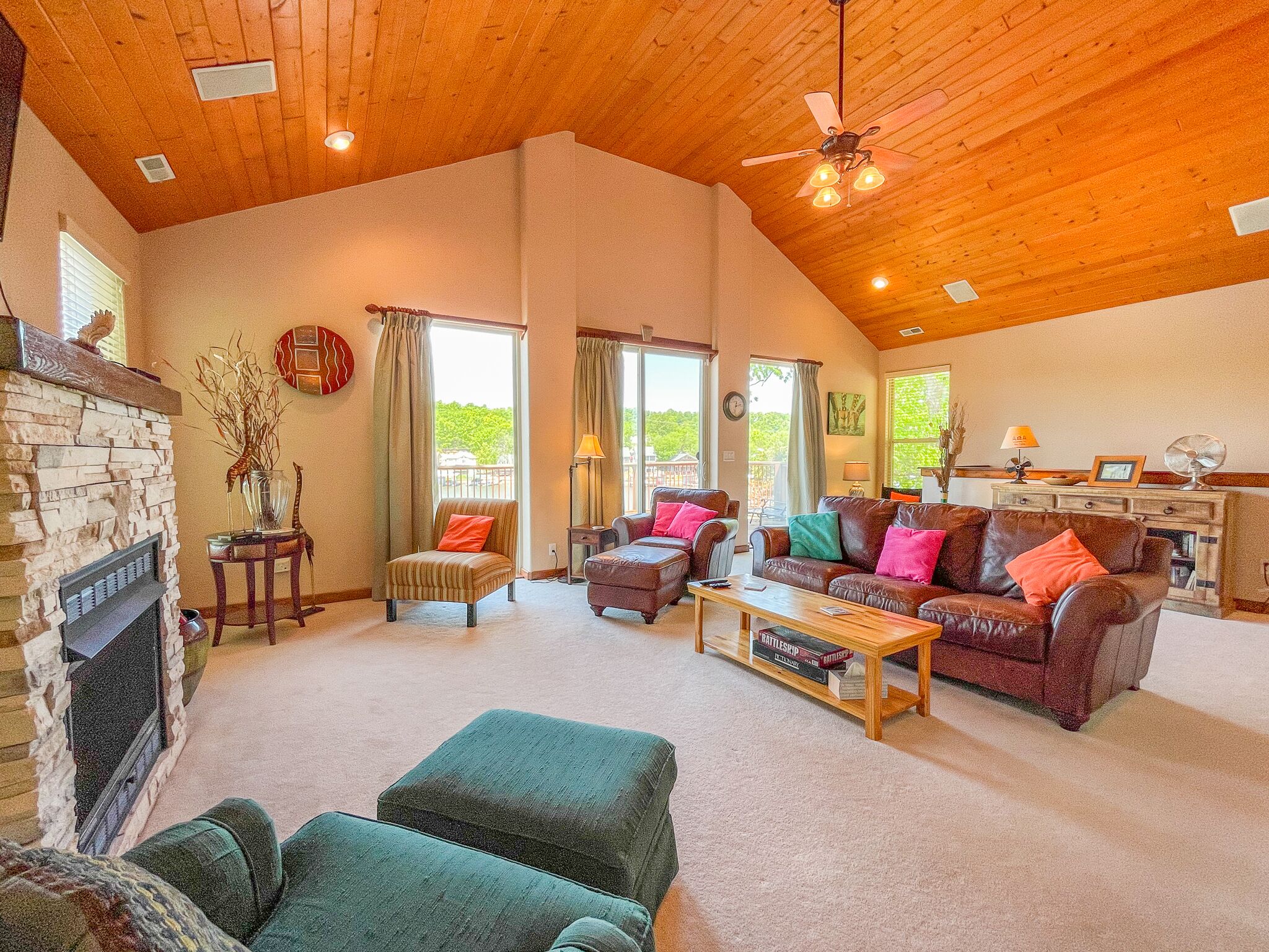 Spacious Lakefront House