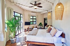 6 bedrooms, desk, iron/ironing board, WiFi - Villa Oceana - Beachfront Lux 6BR Retreat Villa • Yoga Shala front beach! (Mal pais)