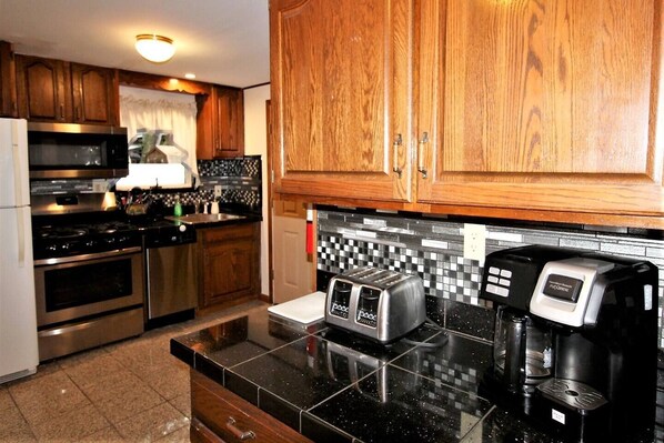 Fridge, microwave, oven, stovetop